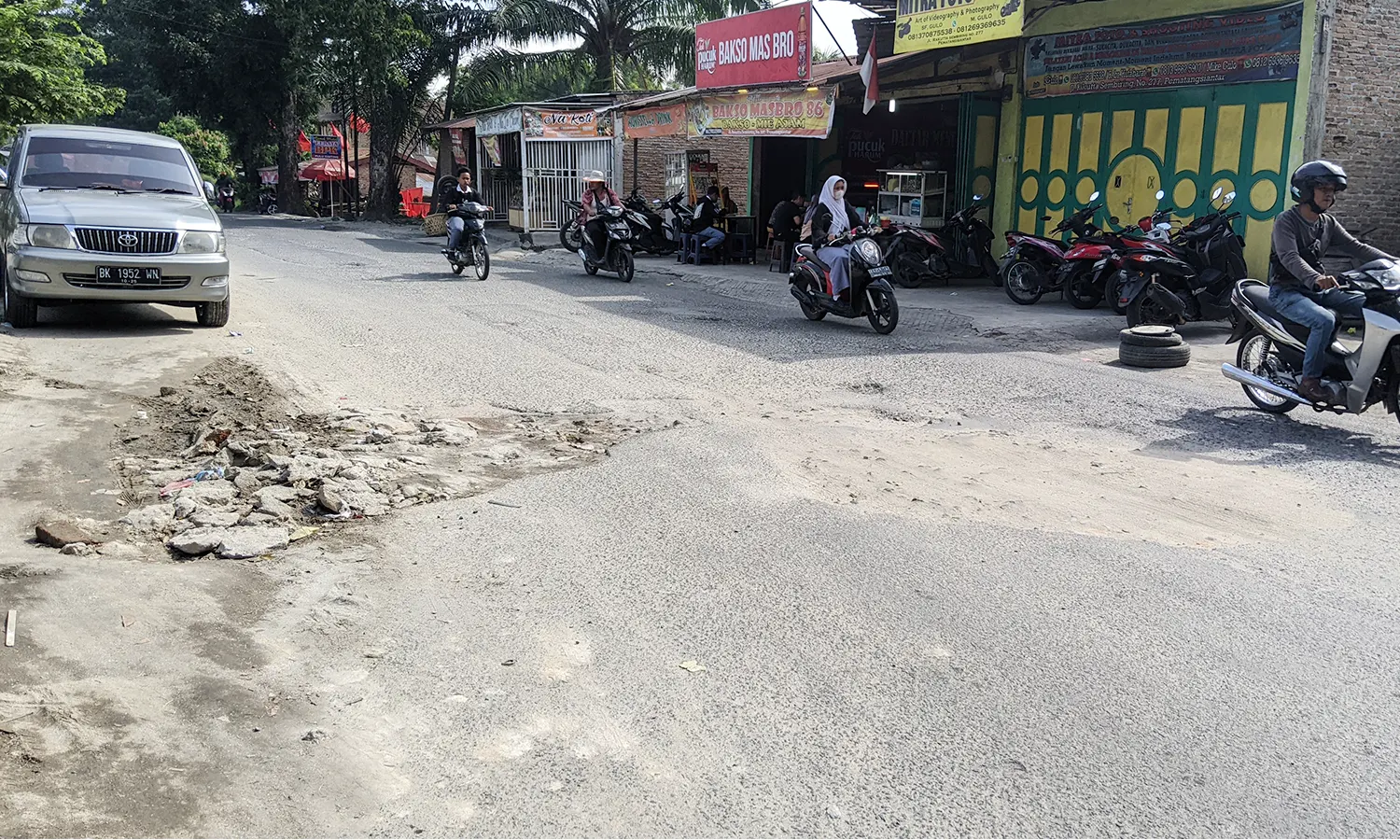Jalan Ahmad Yani dan Rakutta Sembiring Pematang Siantar Tak Kunjung Diperbaiki, Pengamat: Masyarakat Berhak Dapatkan Akses Transportasi Layak!